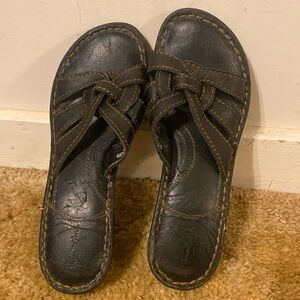 💫 Thom McAn 6 1/2 Wedge Sandals